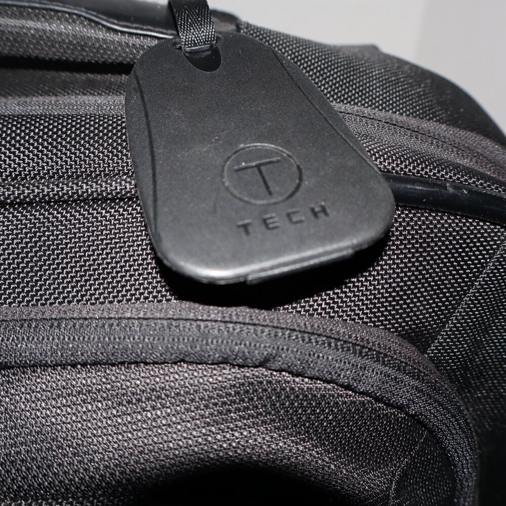Tumi T-Tech Presidio Macarthur Wheeled Compact Laptop Briefcase Style 67102D - Picture 2 of 15